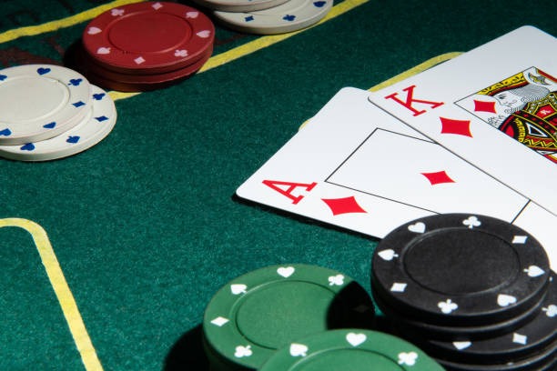 susterslot mobile app interface showing football markets and live-dealer tables